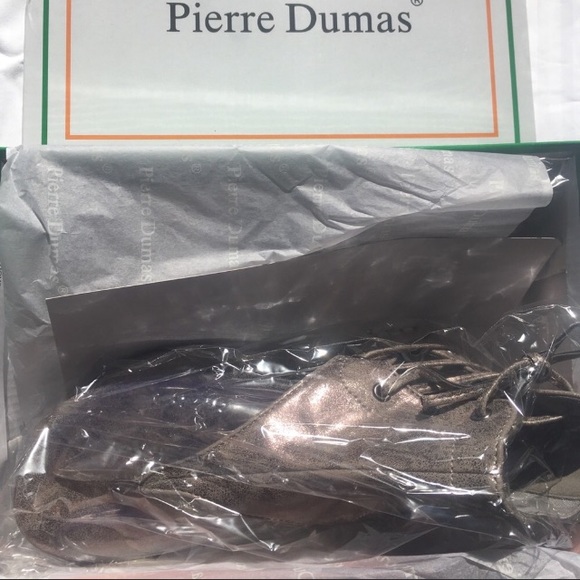 LAST PAIR! NWT Pierre Dumas Silver Tone Sandals HP - Picture 7 of 8